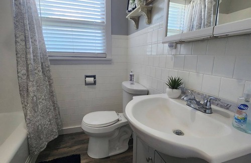 Burley House | Cutecountyfair house, 3 bdrms,fenced back yard and close to all needs in Burley.