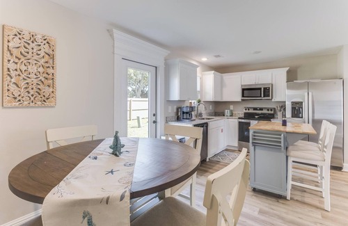 Biloxi House | Cutest Cottage on the Beach!