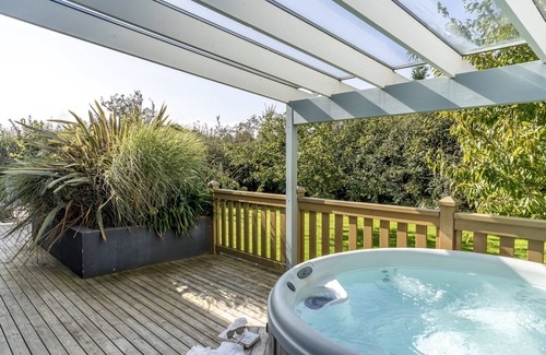 Braunton House | Cutterbrough, Great Field Lodges - a lodge that sleeps 2 guests in 1 bedroom