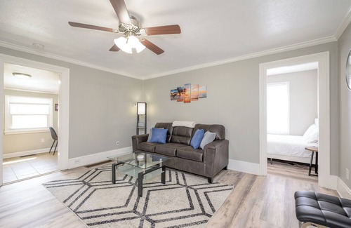 Cuyahoga Falls House | Cuyahoga Valley National Parks Home! Close to downtown Cuyahoga Falls!