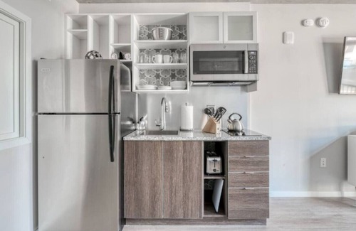 Downtown Minneapolis Apartment | CW Studio Sky Lounge Rooftop Pool Gym G
