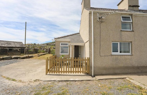 Rhyd-y-clafdy House | Cwm Ceiliog Annex