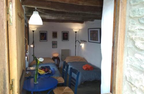 Pitrofos House | Cyclades Olive Museum's Guest House