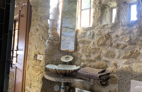 Civray-de-Touraine Apartment | Cygnet at 'Songbird Sanctuary' near Chenonceau