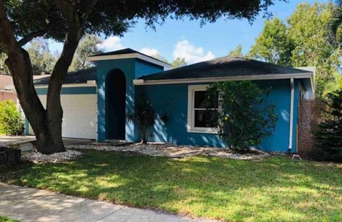 Clearwater House | Cypress Blue Saltwater/Heated Pool Retreat