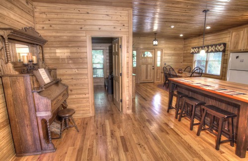 Cleveland Cabin | Cypress Knoll - Beautiful Mountain Home with Amazing Views