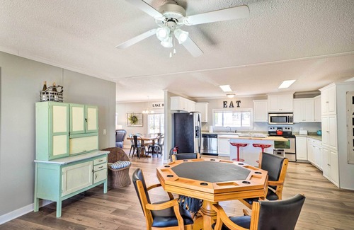 Negreet House | 'Cypress Point' Spacious Home: Pier & Boat Launch!