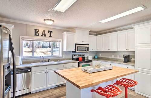 Negreet House | 'Cypress Point' Spacious Home: Pier & Boat Launch!