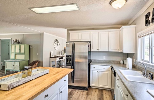 Negreet House | 'Cypress Point' Spacious Home: Pier & Boat Launch!