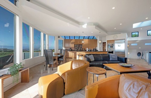 Bodega Bay House | Cypress Row - Spanning views of Bodega Bay and the Pacific