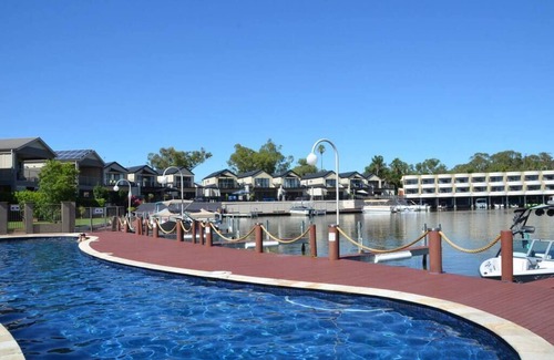 Mulwala House | Cypress Townhouse 17 - Marwala