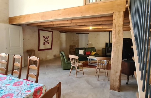 Les Leves-et-Thoumeyragues Bed & Breakfast | Dépendance Dans un Château des 15ème et 16ème Siècles