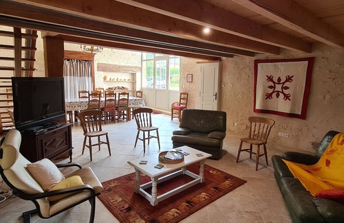 Les Leves-et-Thoumeyragues Bed & Breakfast | Dépendance Dans un Château des 15ème et 16ème Siècles