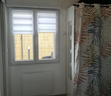 Esbly Apartment | Dépendance avec terrasse, Disneyland Paris