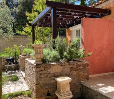 Nans-les-Pins Apartment | Dépendance individuelle