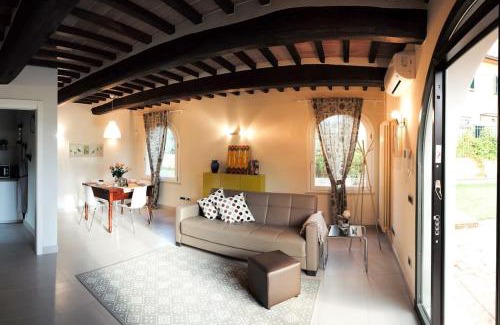 Uzzano House | Dépendance Petri