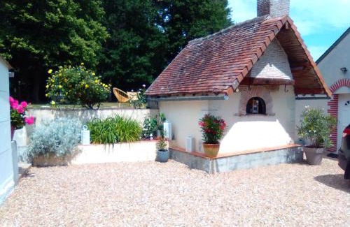 Rouvres-les-Bois House | Détente au Moulin: Piscine, Jacuzzi, Animaux Bienvenus - FR-1-591-641