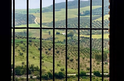 Valle de Abdalagis Apartment | Dúplex con Terraza/solárium Junto al Caminito del Rey
