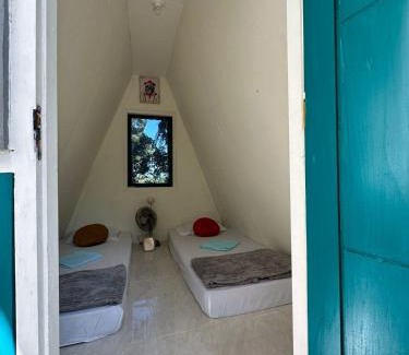 West Manggarai House | D'flora Bungalow & Glamping