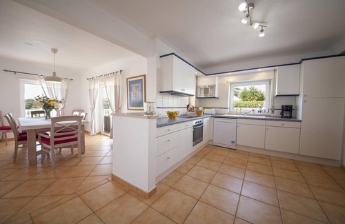 Alfarrobeira Villa | D08 - Bay View Villa in Vale da Lama