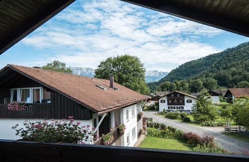 Oberaudorf Apartment | D8 Classic apartment*, 44sqm, balcony, suitable for allergy sufferers