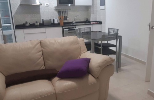San Fernando House | Da 10% a 25% meno!110mq,climatiz.sala,2camere,studio,2°doccia su terrazza, WIFI,