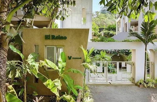 Mussoorie Apartment | Da Alohas Hibiscus Oasis Pool Facing Candolim