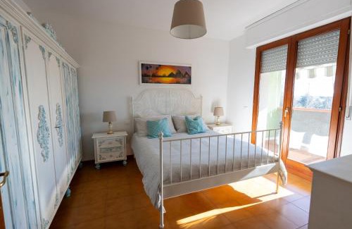 Ex Campo d'Aviazione Apartment | Da Nonna Gina, casa luminosa con aria condizionata