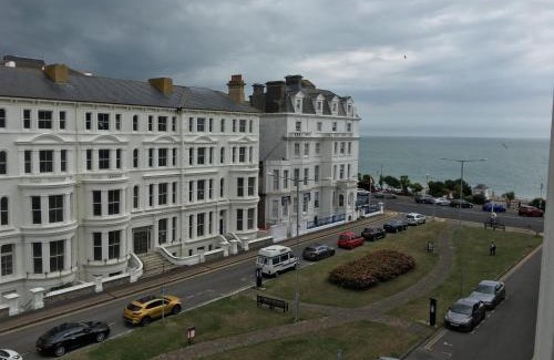 Eastbourne Seafront House | Da Vinci Eastbourne