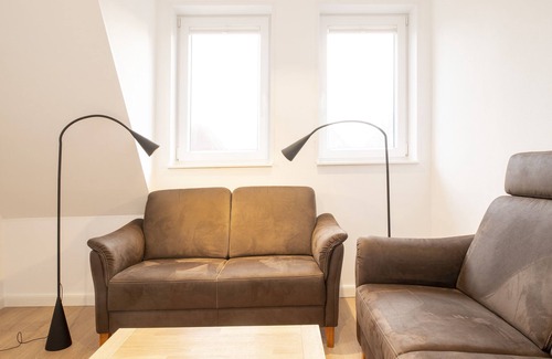 Langeoog Apartment | Dachgeschoßwohnung "o2" im Ferienhaus Otten in Ruhiger Randlage des Inseldorfes