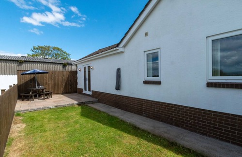 Llanrhidian Higher House | Daffodil Cottage - Two Bedroom House, Sleeps 4