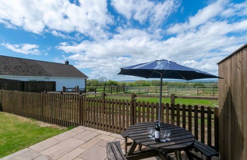 Llanrhidian Higher House | Daffodil Cottage - Two Bedroom House, Sleeps 4