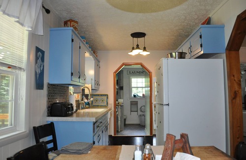 Primm Springs House | Daffodil Hollow Songwriter & Artist Retreat Cottage Leipers Fork, Natchez Trace