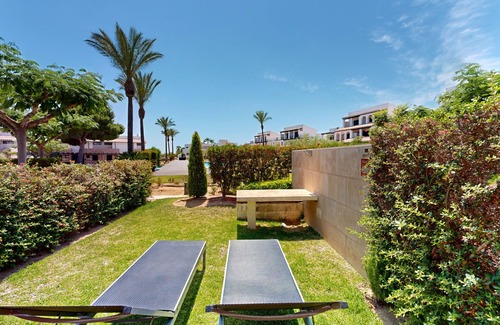 El Perello Ski Chalet | DAFFODIL LES OLIVERES
