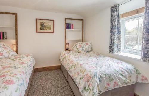 Brampton House | Daffodils