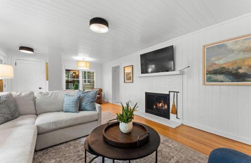 Highlands House | Dahlia House, 5 BDRM, Walk to town
