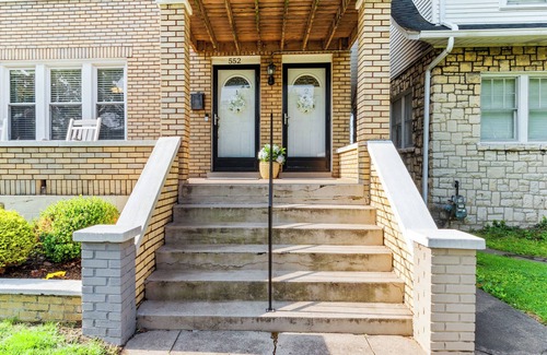 Louisville House | Daily Double-Expo, UofL, Downtown, Highlands, close to track, NEW LISTING!