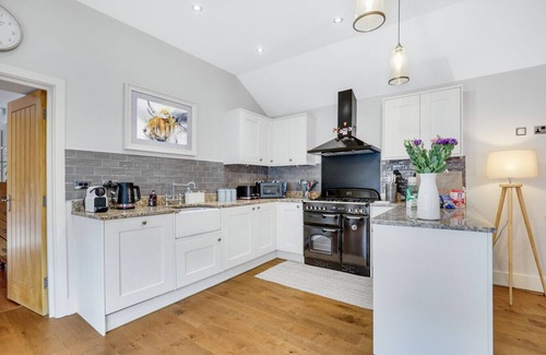 Belford House | Dairy Cottage @Budle Barns - North East Escapes