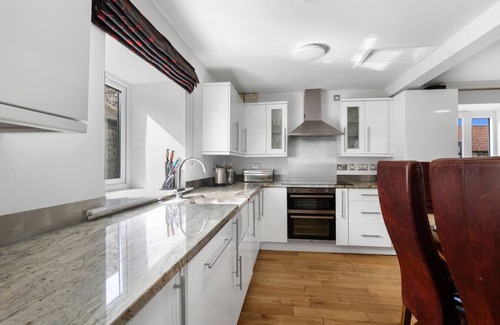 Bamburgh House | Dairy Cottage - North East Escapes