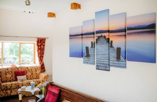 Crynant Cottage | Dairymaids Cottage is a great place to holiday amongst friends and family.