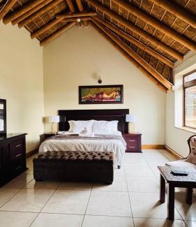 Kareeberg House | Daisy accommodation&spa