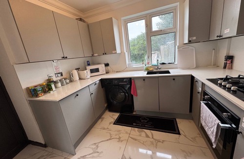 Southampton House | Daisy Haven in Southampton