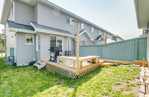 Southwest Edmonton House | Daisy - Modern 3BR Home | Glenridding Area | BBQ