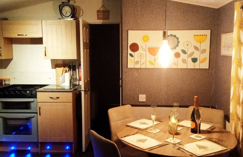 Dogdyke House | Daisy's luxury caravan