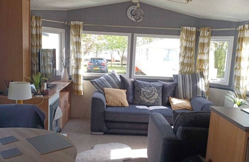 Dogdyke House | Daisy's luxury caravan