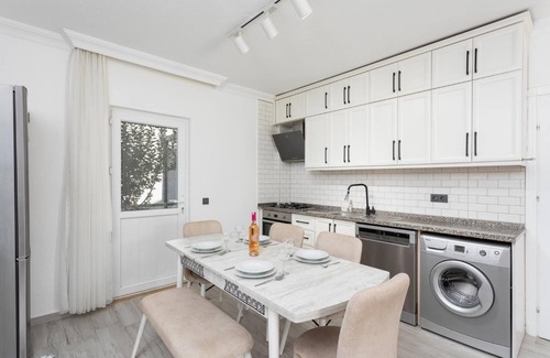 Dalyan City Center Villa | Daisy Villa - Five Bedroom Villa, Sleeps 10
