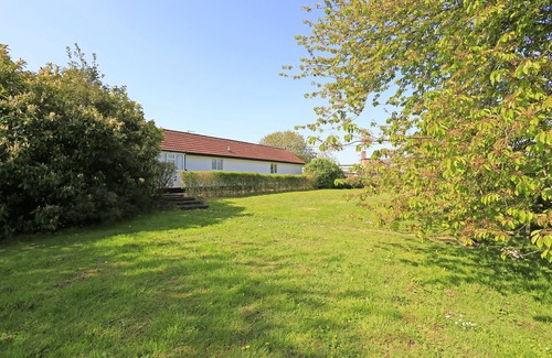 Halesworth House | Dakings - Two Bedroom House, Sleeps 4