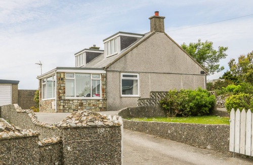 Rhiw House | DALAR DEG, family friendly, with a garden in Aberdaron