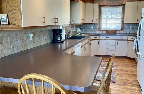 Byrdstown House | Dale Hollow Lake’s ONLY Waterfront Home.