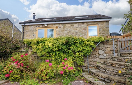 Woodland Cottage | DALE VIEW, pet friendly, with open fire in Cockfield